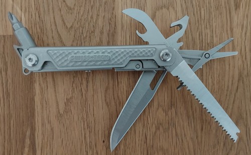 Swiss tech multitool in 1 - 11,