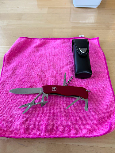 Victorinox swiss army knife - army,